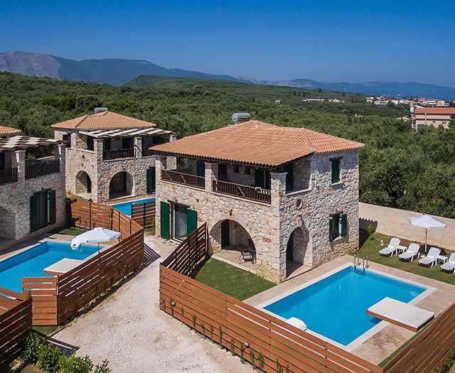 Chrisapella Country Houses