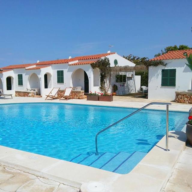 Bijzondere accommodaties Appartementen Nure Cel Blau in Cala'n Bosch (Menorca, Spanje)