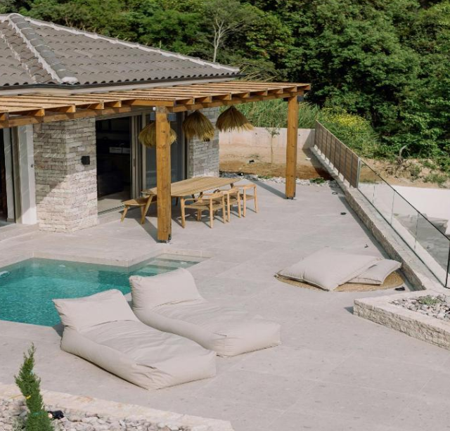 villa-vrachos-luxury-living