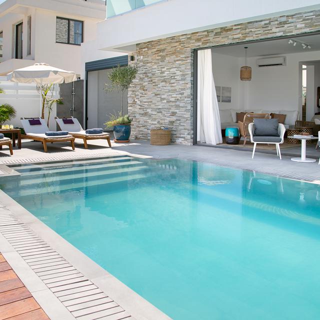 chris-le-mare-gold-luxury-villa