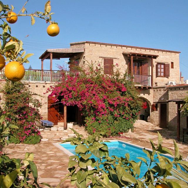 myrto-house