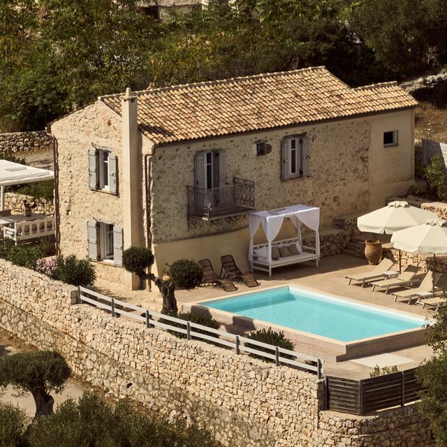 aria-villa