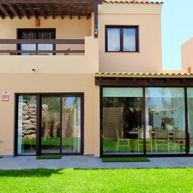 luxury-chalet-amarilla-golf
