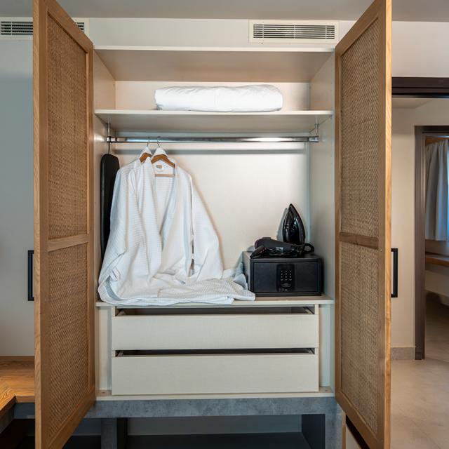 Volta Seaside Boutique Hotel