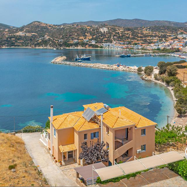 Niovi Seaview Apartments