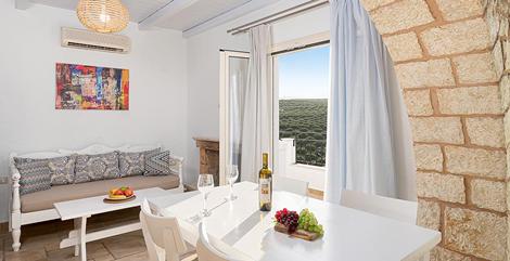 Woonkamer 3-kamervilla met privézwembad